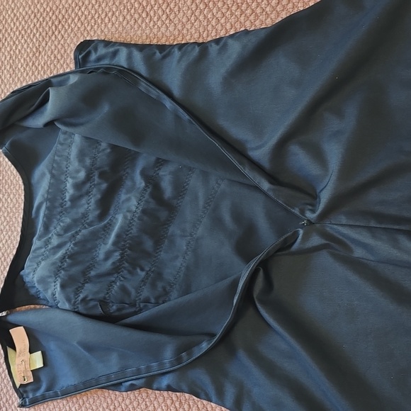 Banana Republic Factory Elegant Navy Sleeveless Ruffled Top - Picture 8 of 11